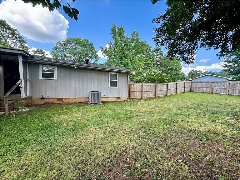 7 Sherwood Loop — Photo 44