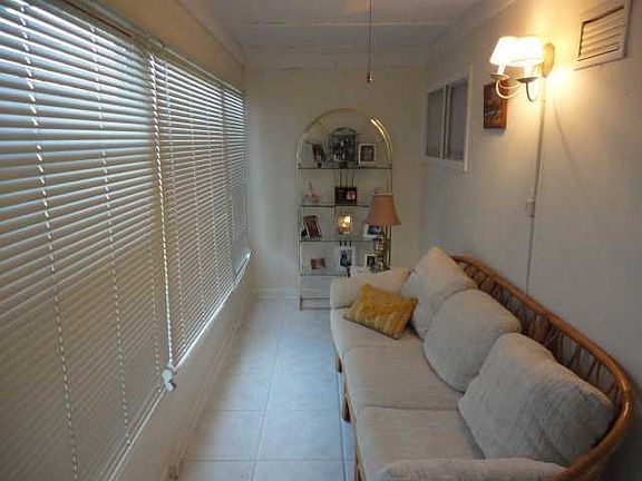 5th image of 1 N Abbey Lane #104