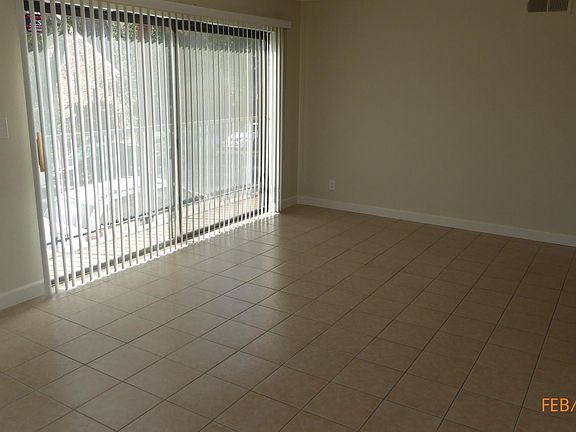 3rd image of 6201 Whitsett Ave APT 1