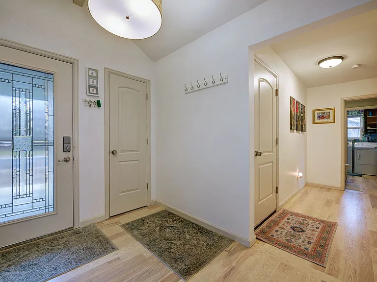 1115 Hancock Dr — Photo 1