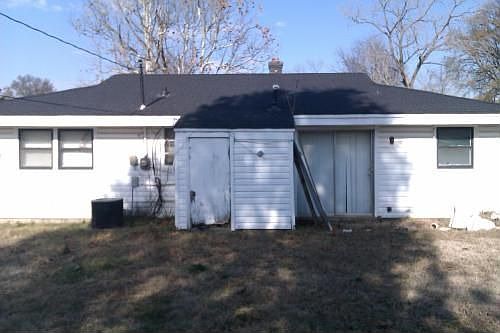 2nd image of 4617 Windward Dr
