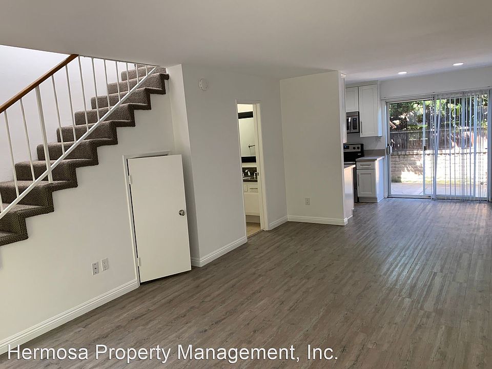 1st image of 1900 Dufour Ave APT 6