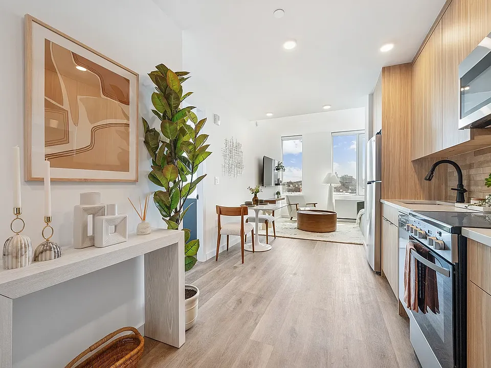 336 Douglass St #7D