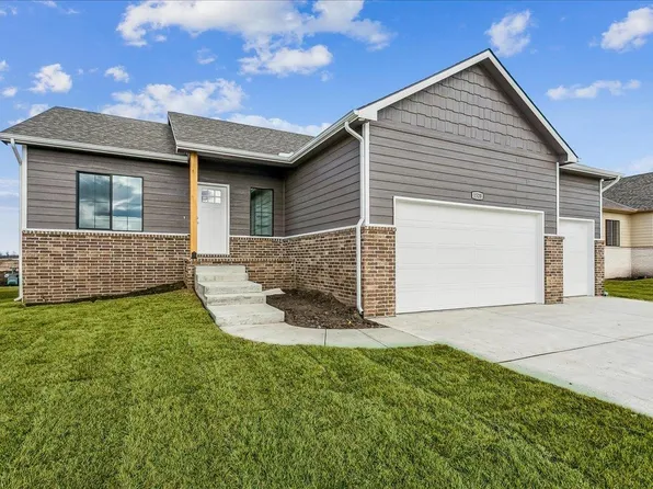 1520 E Midway Ct, Valley Center, KS 67147