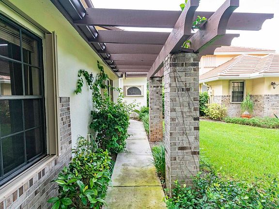 5th image of 4630 Sherwood Forest Dr