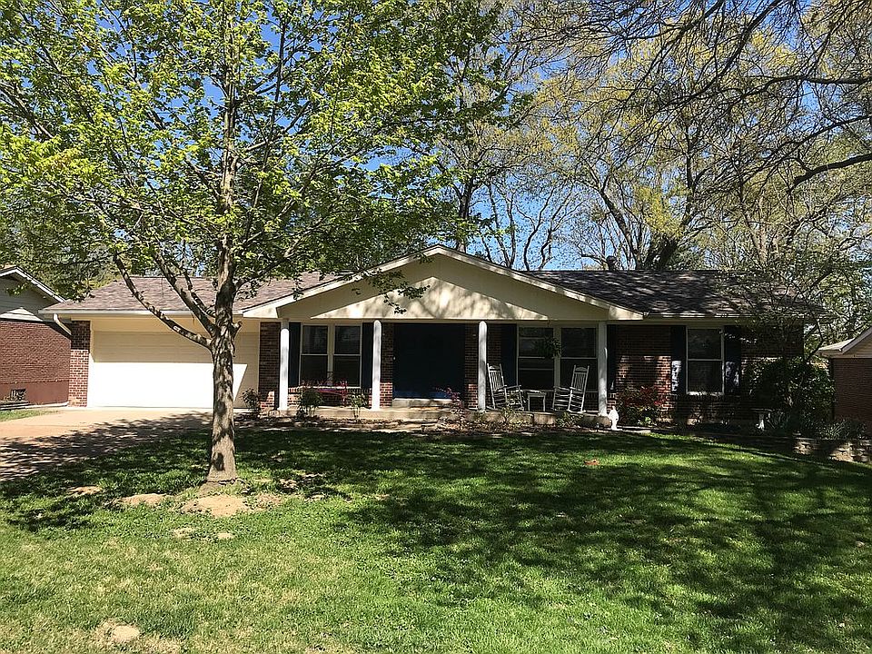 1st image of 311 Cherry Hill Dr