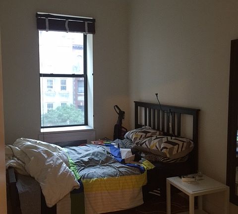 2nd image of 129 W 72nd St APT 4F