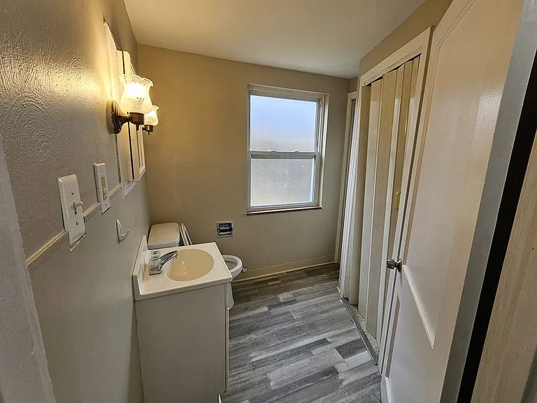 855 Hamil Rd — Photo 20