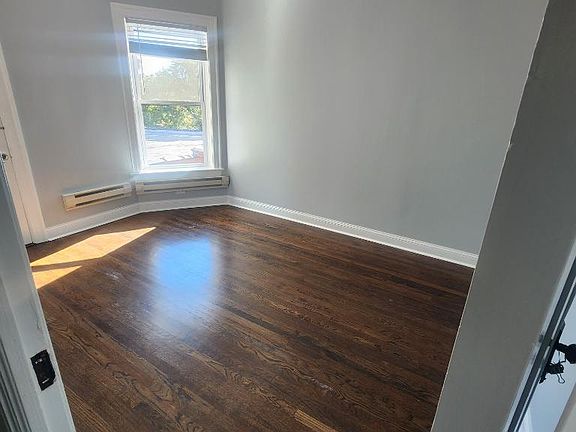 5th image of 318 Lee St #3A