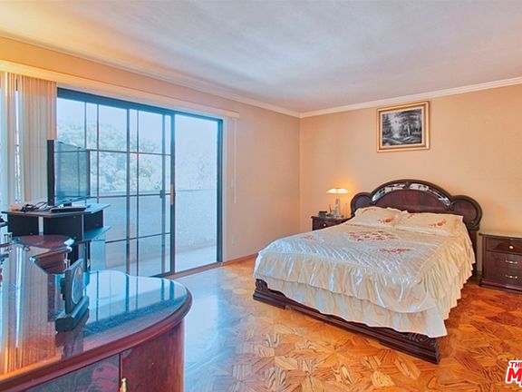 5th image of 1138 15th St APT 1