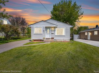 591 Clara Ave, Pontiac, MI 48340