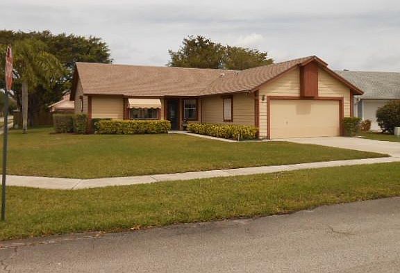 3rd image of 1832 Banyan Creek Cir N