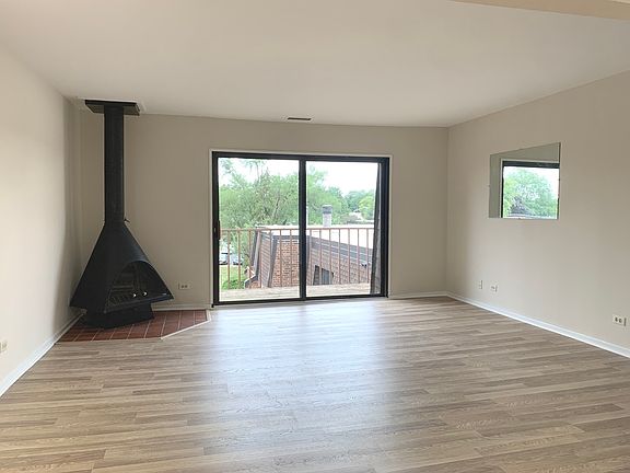 5th image of 621 Tralee Ct APT 3A