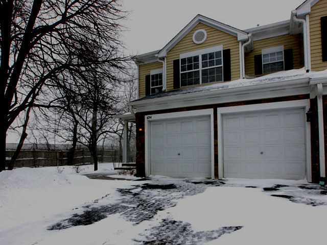 1st image of 654 Portage Ct