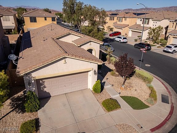 2nd image of 612 Mauna Kea Pl