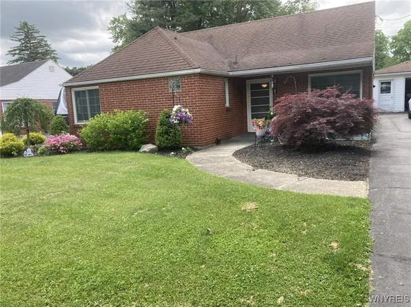 1 Grandview Ter, Batavia, NY 14020