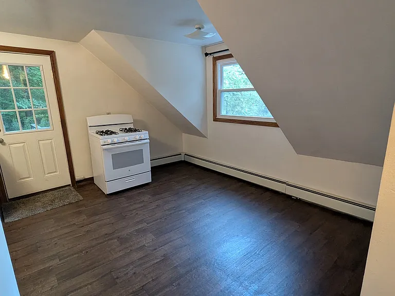64 Sanford St #3 — Photo 2
