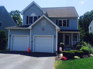 8 Hickory Ct, Wallingford, CT 06492