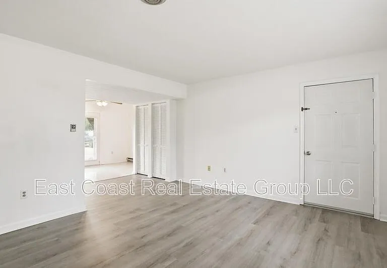 427 N Western Ave — Photo 15
