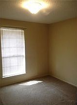 5th image of 811 Claiborne St