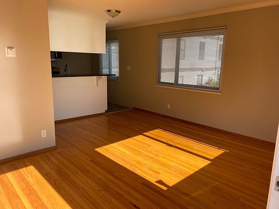 3rd image of 431 Evelyn Ave #0