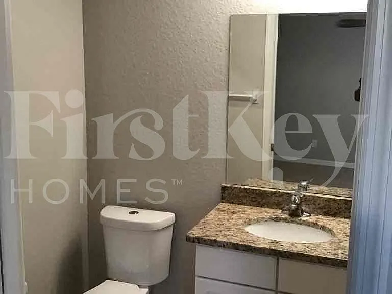 10518 Deerwood Ave — Photo 8