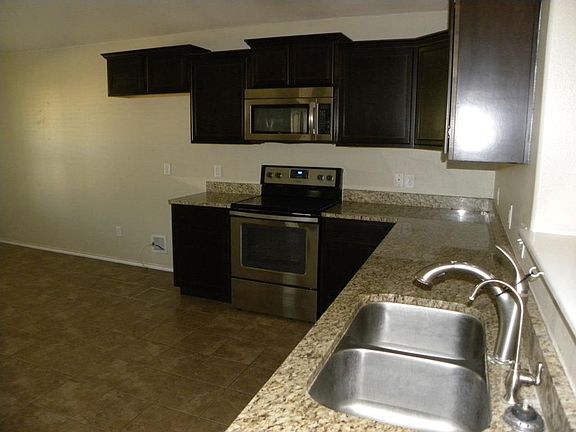 3rd image of 1011 Clemente Ct