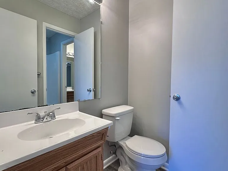2021 N Sizer Ave #L — Photo 57