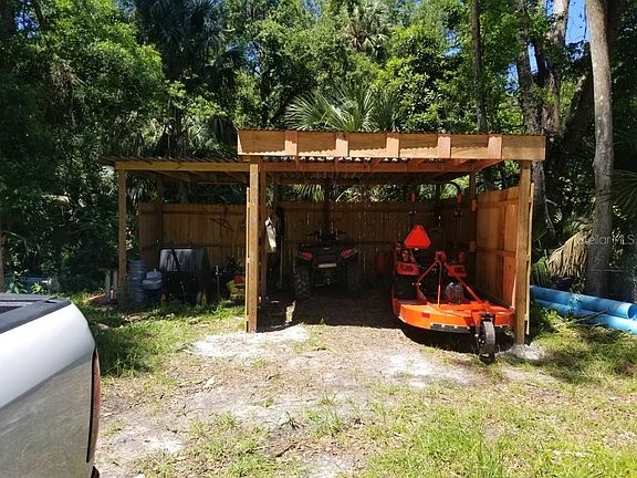 5th image of 1140 Four Wheel Dr