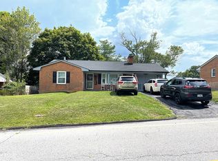 1766 Englewood Dr, Staunton, VA 24401