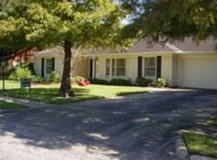 202 Birchwood Dr, Victoria, TX 77901