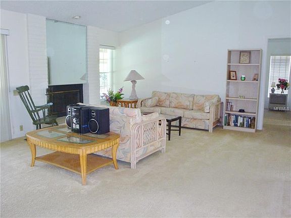4th image of 2817 Windridge Dr
