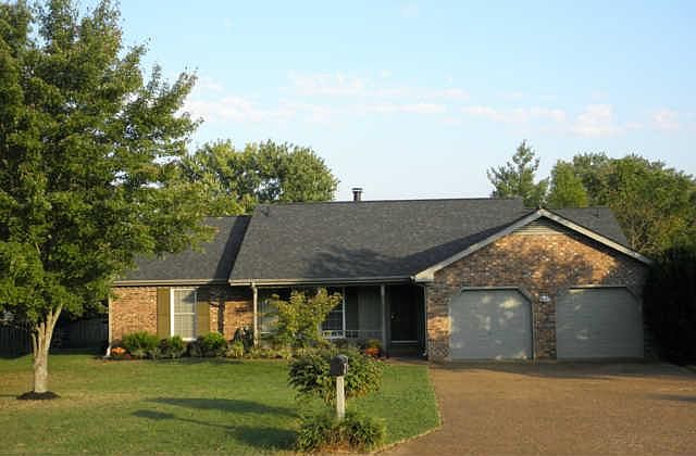 1st image of 220 Benefield Dr