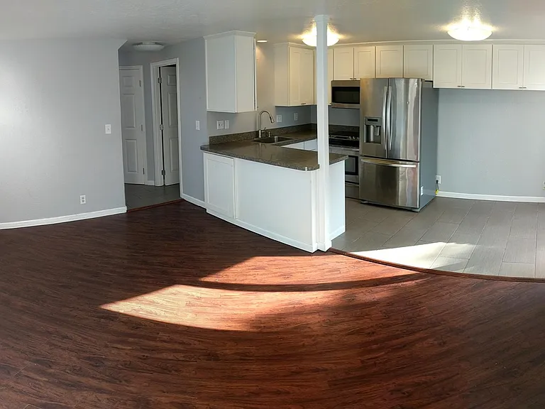 247 S 47th St — Photo 16