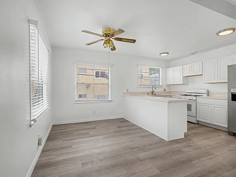 1037 N Curson Ave #4 — Photo 12