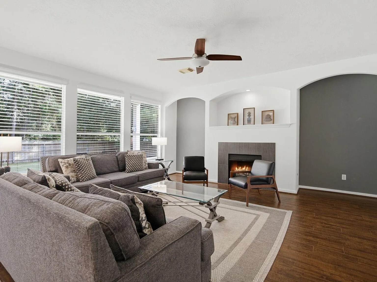 3 bed, 2.5 bath, 2068 sqft, $2,850 — Photo 4