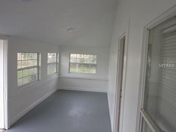4th image of 648 Morrel Ave