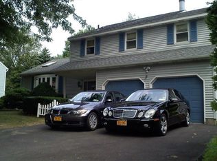 57 Hancock Dr, Glenmont, NY 12077