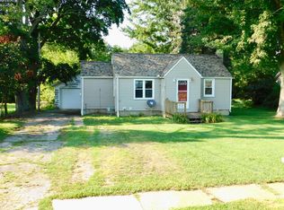65 N Railroad St, New London, OH 44851