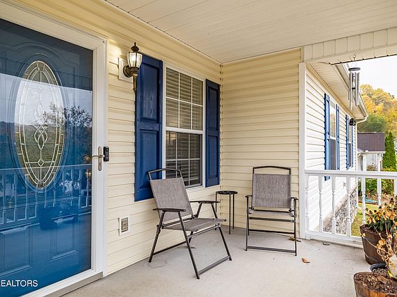 4th image of 2928 Carbine Ln