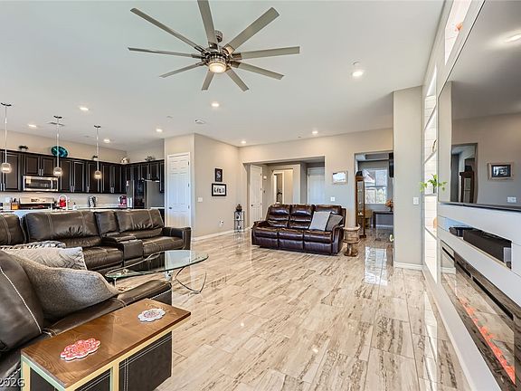 5th image of 800 Rosewater Dr