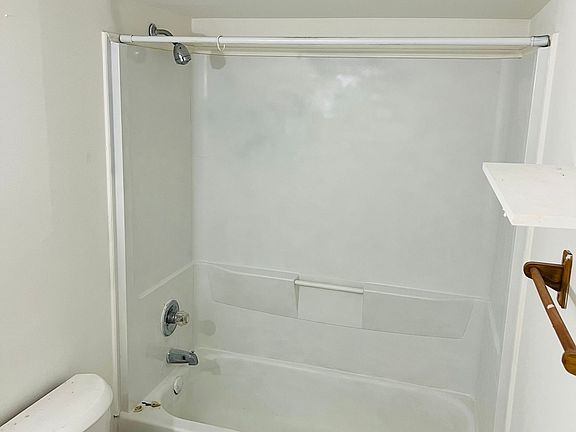 5th image of 1168 Kuhlman Ave #1