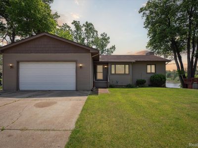 88 W Peterson Dr, Brighton, MI, 48114