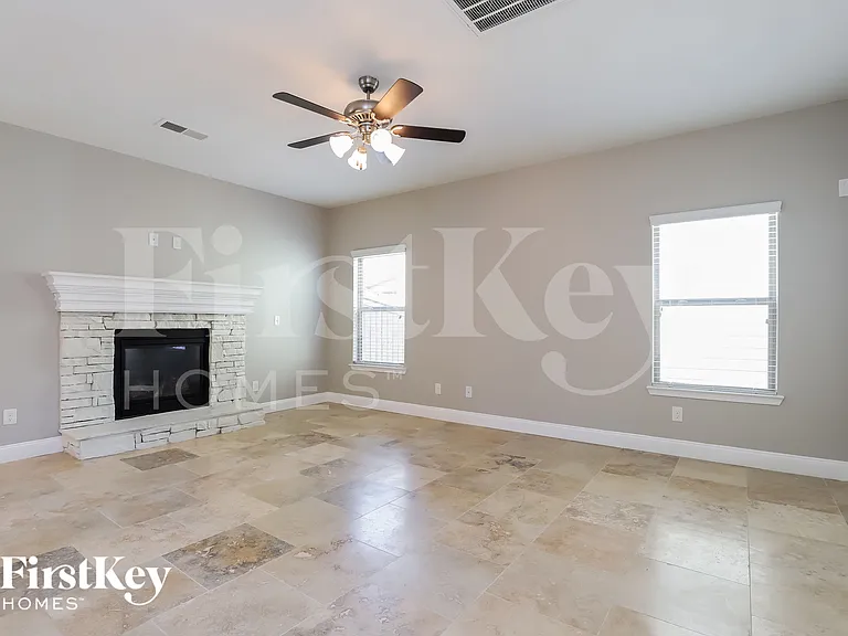 5931 Lexington Way — Photo 3