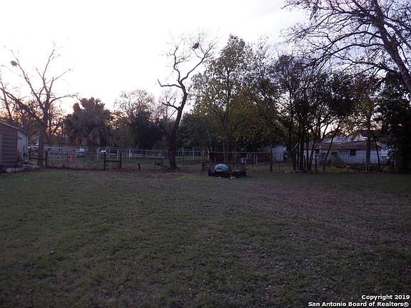 3rd image of 245 W Harlan Ave