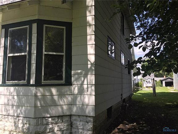 4th image of 610 S Jonesville St