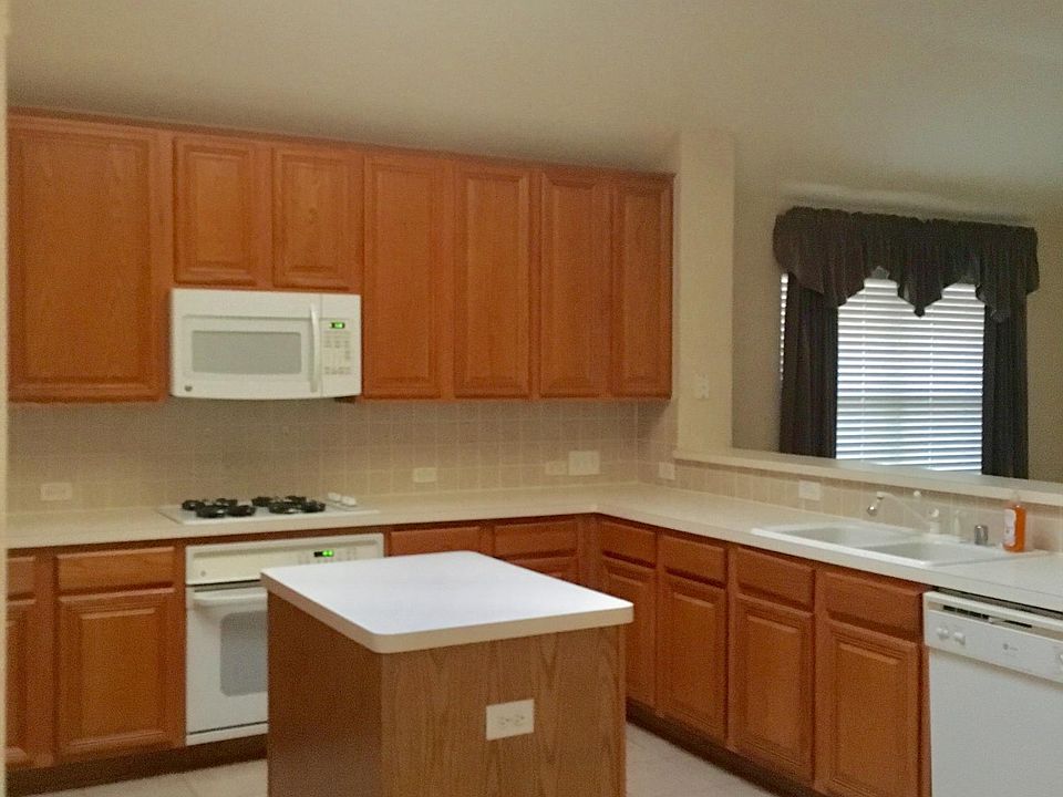 1st image of 2400 Cimmaron Dr