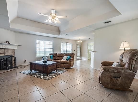 5th image of 1372 Carlo Dr