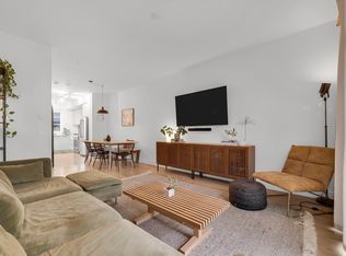 1379 Marinaside Pl, Squamish, BC V8B 1A8