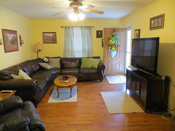 4th image of 1647 Highview Cir